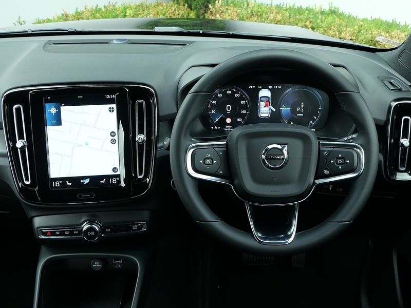 Used Volvo XC40 2022 for sale - 76712136: Photo 14