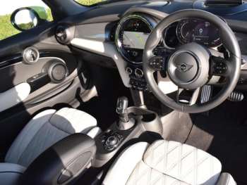 Used MINI Hatch 2023 for sale - 74879883: Photo