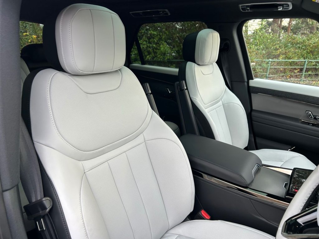 Used Land Rover Range Rover Sport 2025 for sale - 76841103: Photo 2