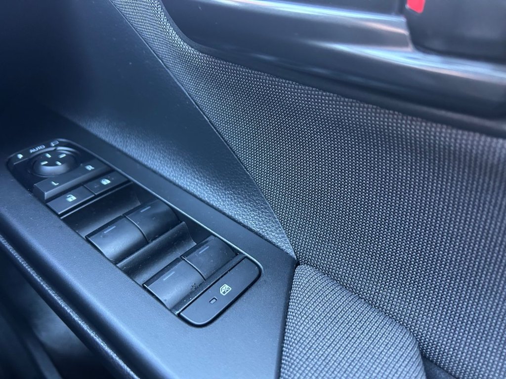 Used Toyota C-HR 2025 for sale - 77457602: Photo 21