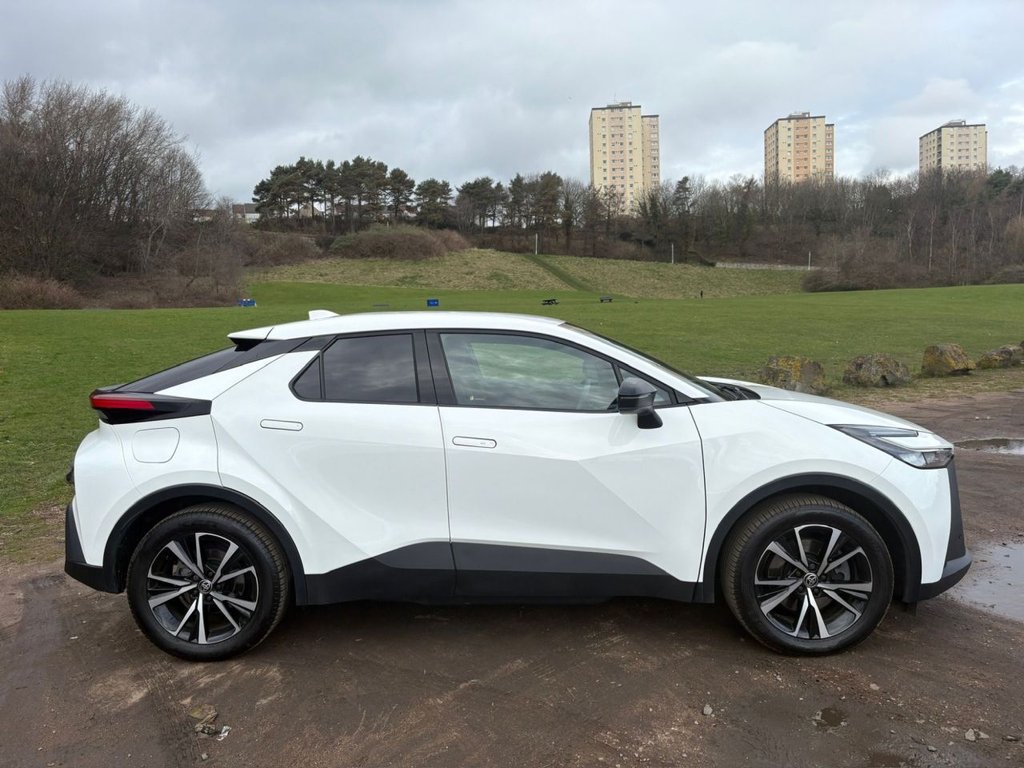 Used Toyota C-HR 2025 for sale - 77457602: Photo 42