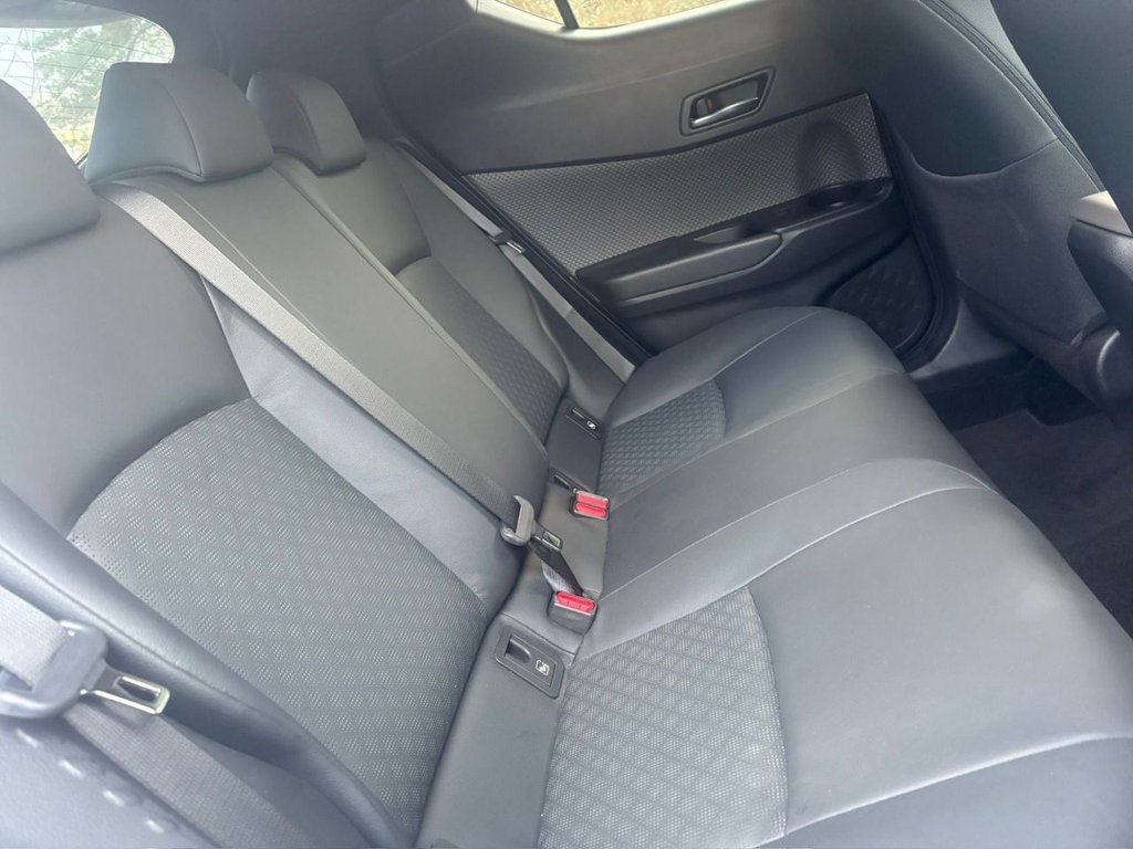 Used Toyota C-HR 2023 for sale - 77276569: Photo 10