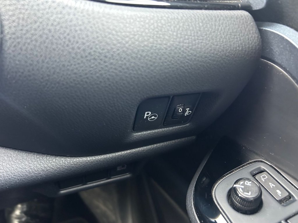 Used Toyota C-HR 2020 for sale - 76851019: Photo 25