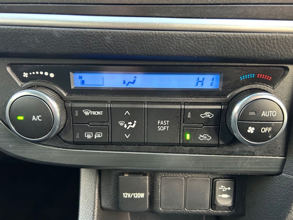 Used Toyota Auris 2014 for sale - 77697924: Photo 18