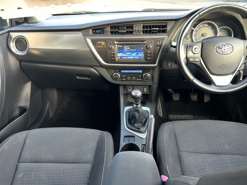 Used Toyota Auris 2014 for sale - 77697924: Photo 24