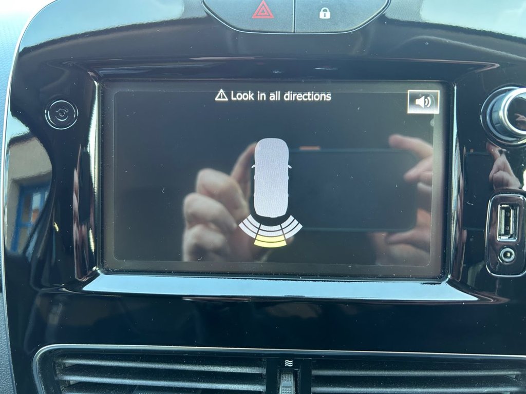 Used Renault Clio 2019 for sale - 77971569: Photo 11