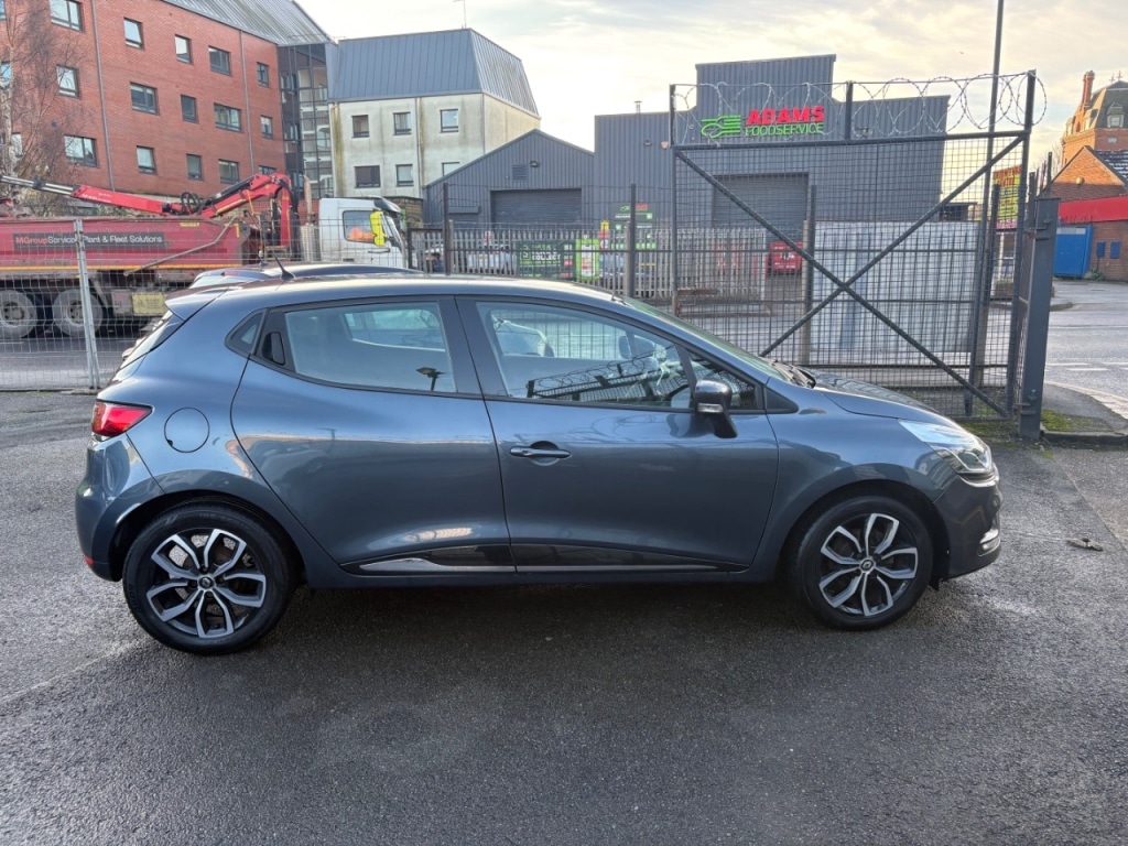 Used Renault Clio 2018 for sale - 76662910: Photo 6