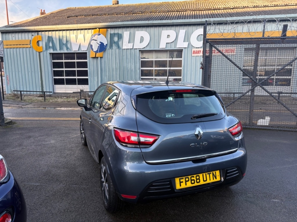 Used Renault Clio 2018 for sale - 76662910: Photo 8