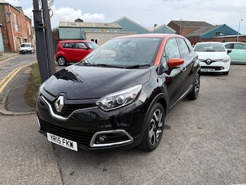 Used Renault Captur 2015 for sale - 75749103: Photo