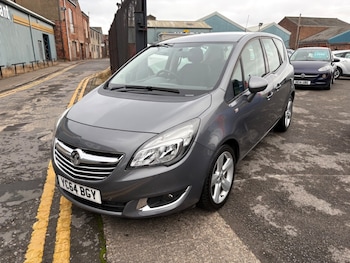 2014 - 1.4i 16V Tech Line 5dr Petrol Manual