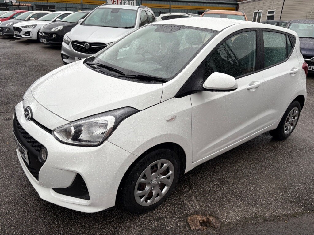 Used Hyundai i10 2018 for sale - 76162543: Photo 3