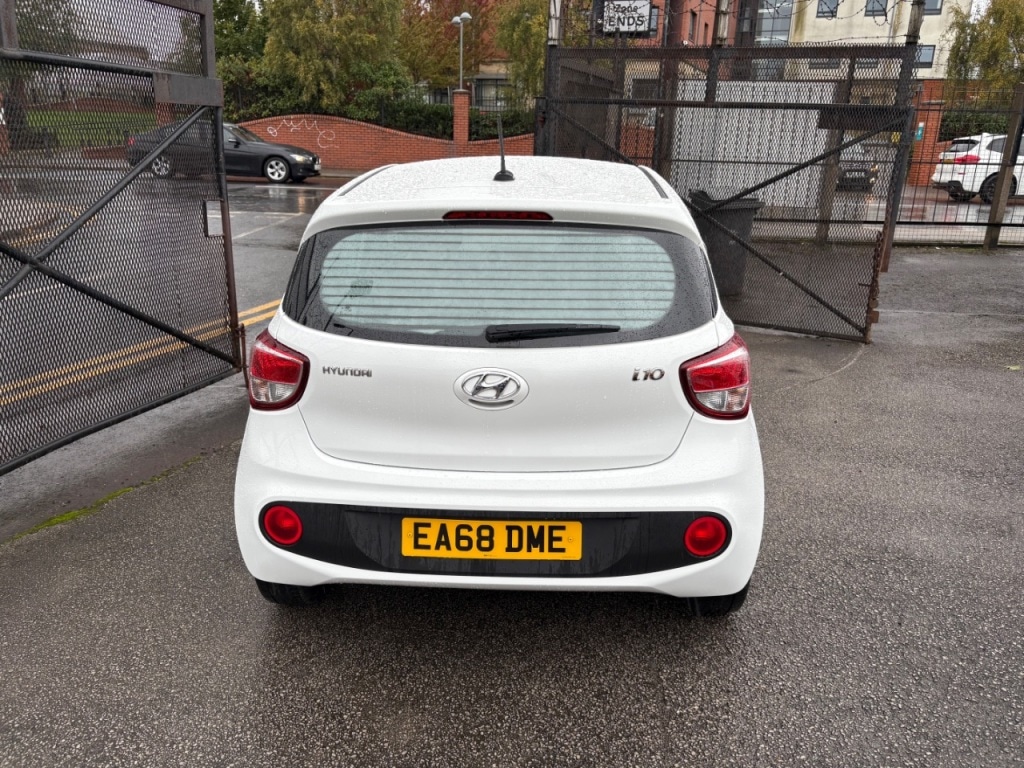 Used Hyundai i10 2018 for sale - 76162543: Photo 8