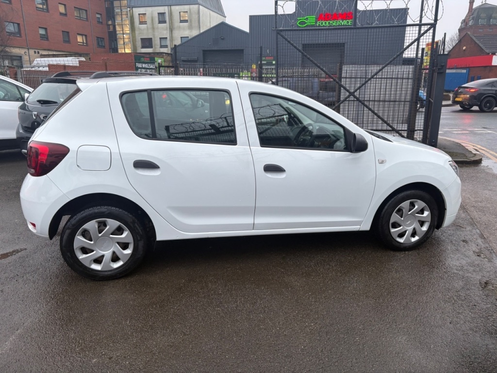 Used Dacia Sandero 2017 for sale - 77341135: Photo 6
