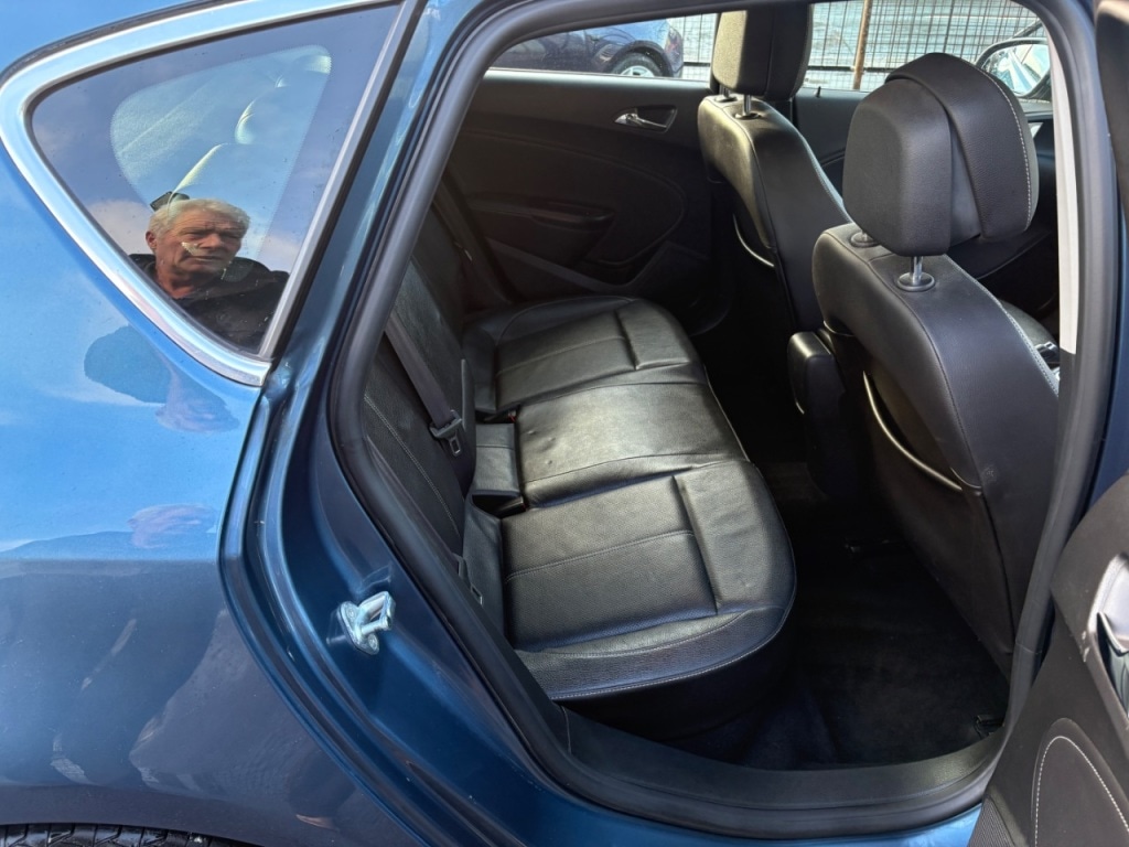 Used Vauxhall Astra 2014 for sale - 76616928: Photo 11