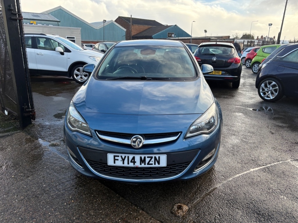 Used Vauxhall Astra 2014 for sale - 76616928: Photo 2