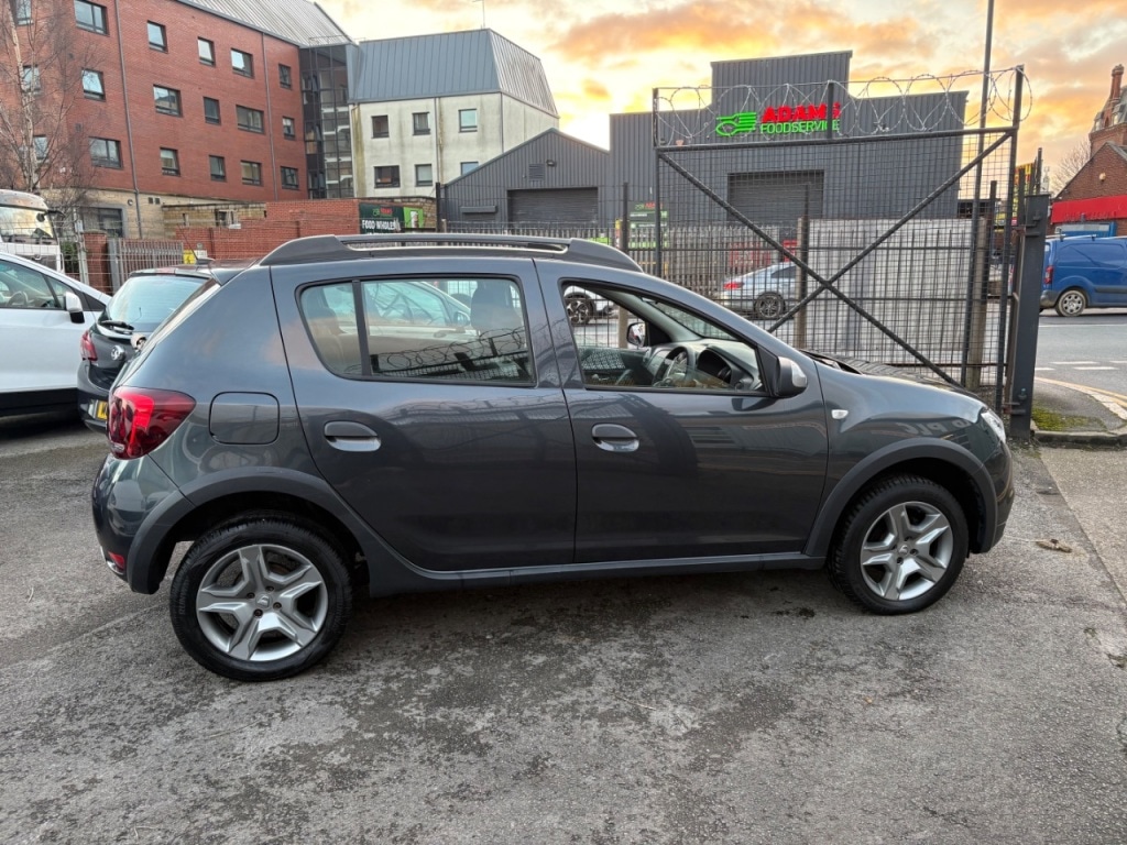 Used Dacia Sandero Stepway 2017 for sale - 76836129: Photo 6