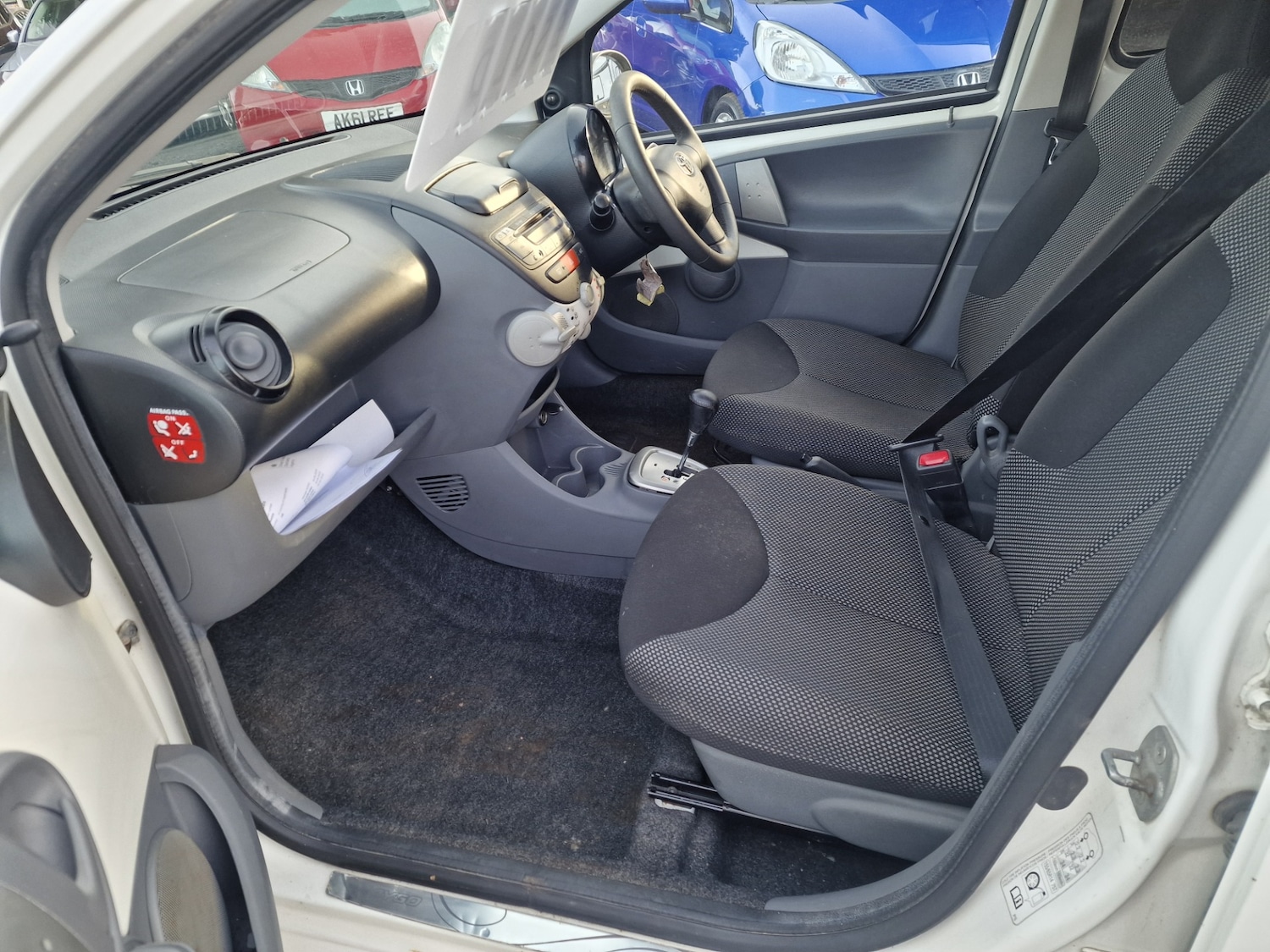 Used Toyota AYGO 2011 for sale - 77954296: Photo 9