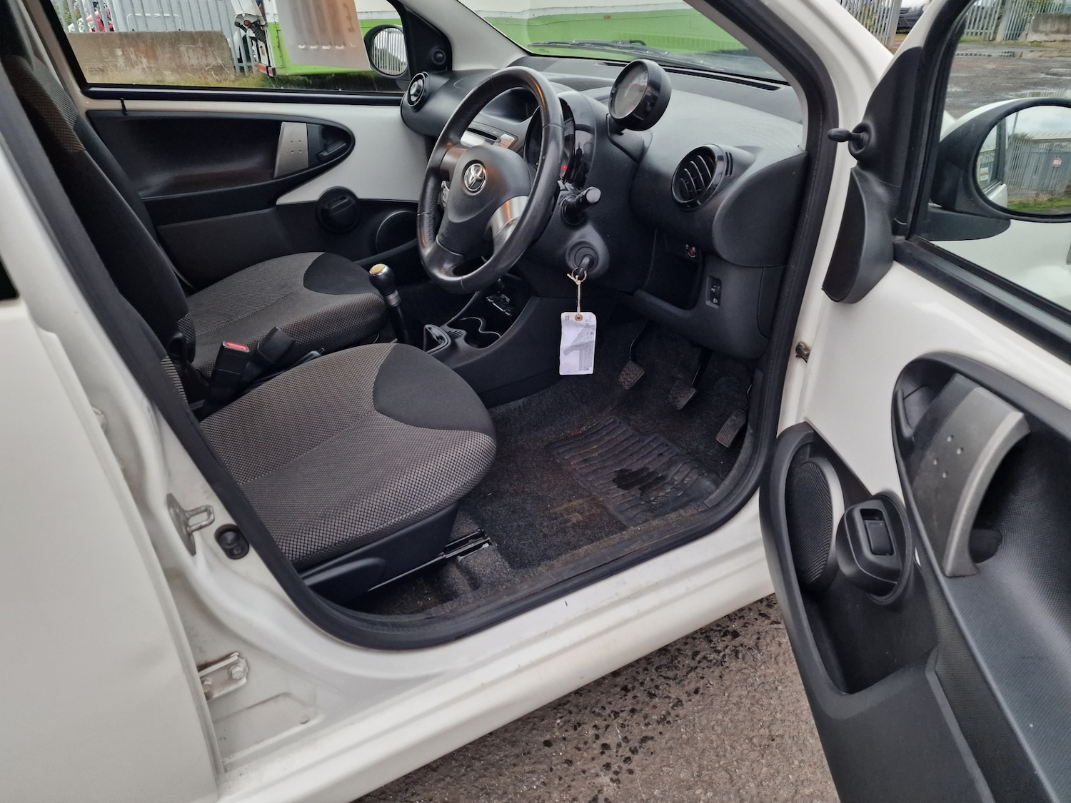 Used Toyota AYGO 2014 for sale - 76461397: Photo 6
