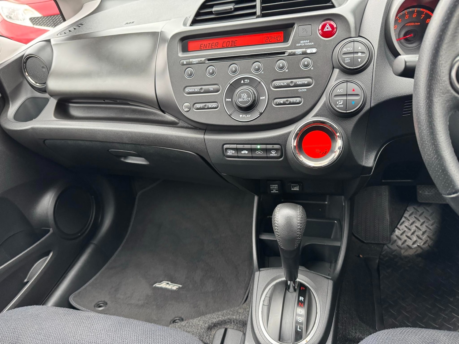 Used Honda Jazz 2015 for sale - 76461604: Photo 13