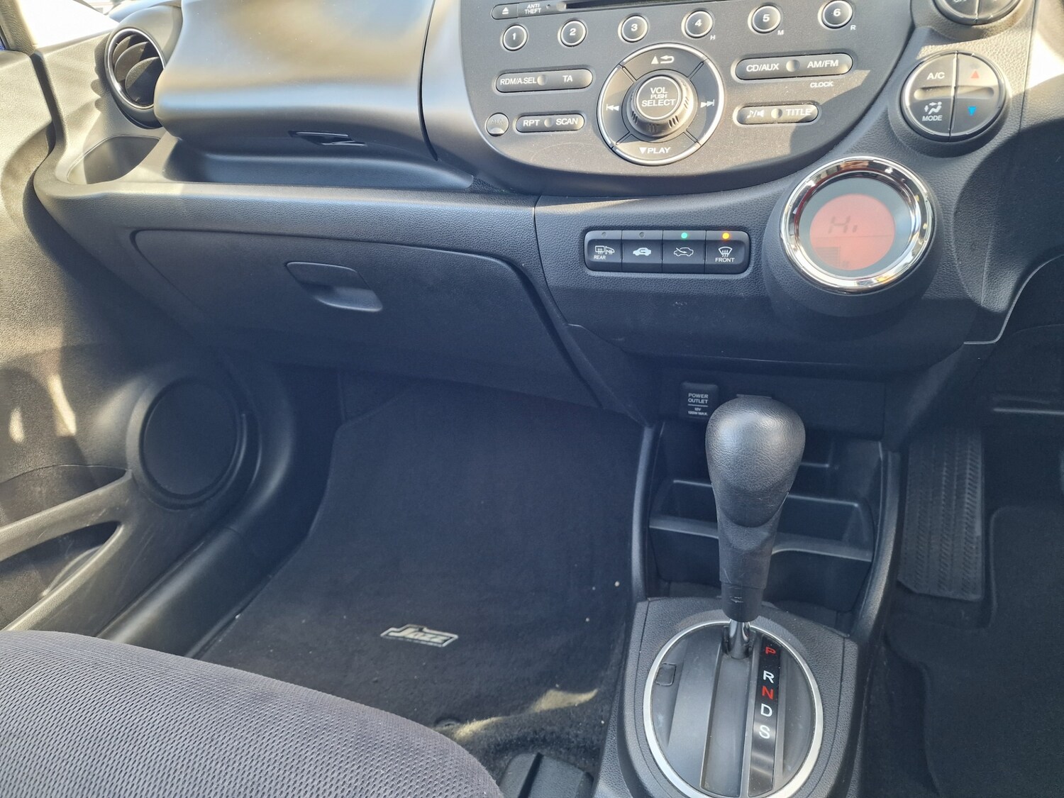 Used Honda Jazz 2011 for sale - 77584715: Photo 15