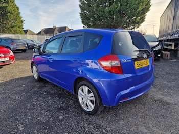 Used Honda Jazz 2011 for sale - 77584715: Photo