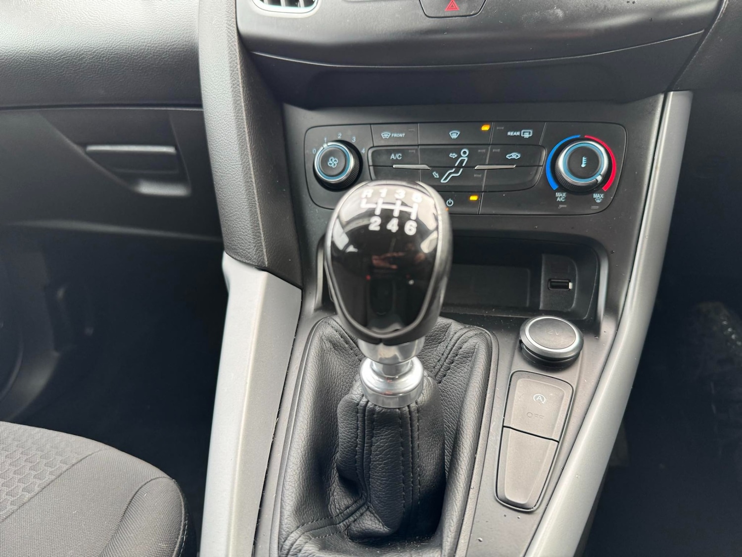 Used Ford Focus 2017 for sale - 76456579: Photo 15