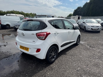 Used Hyundai i10 2015 for sale - 79451545: Photo