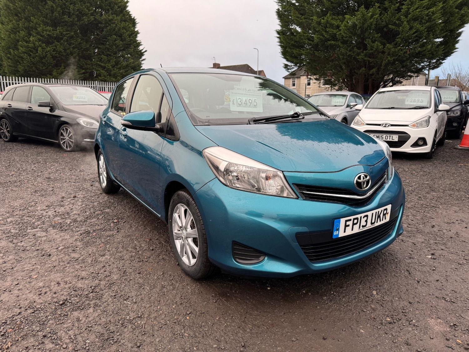 Used Toyota Yaris 2013 for sale - 77123987: Photo 3