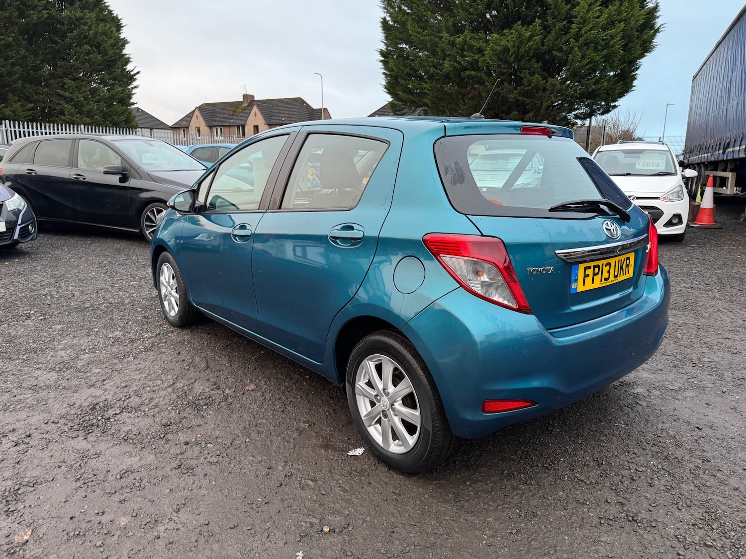 Used Toyota Yaris 2013 for sale - 77123987: Photo 4