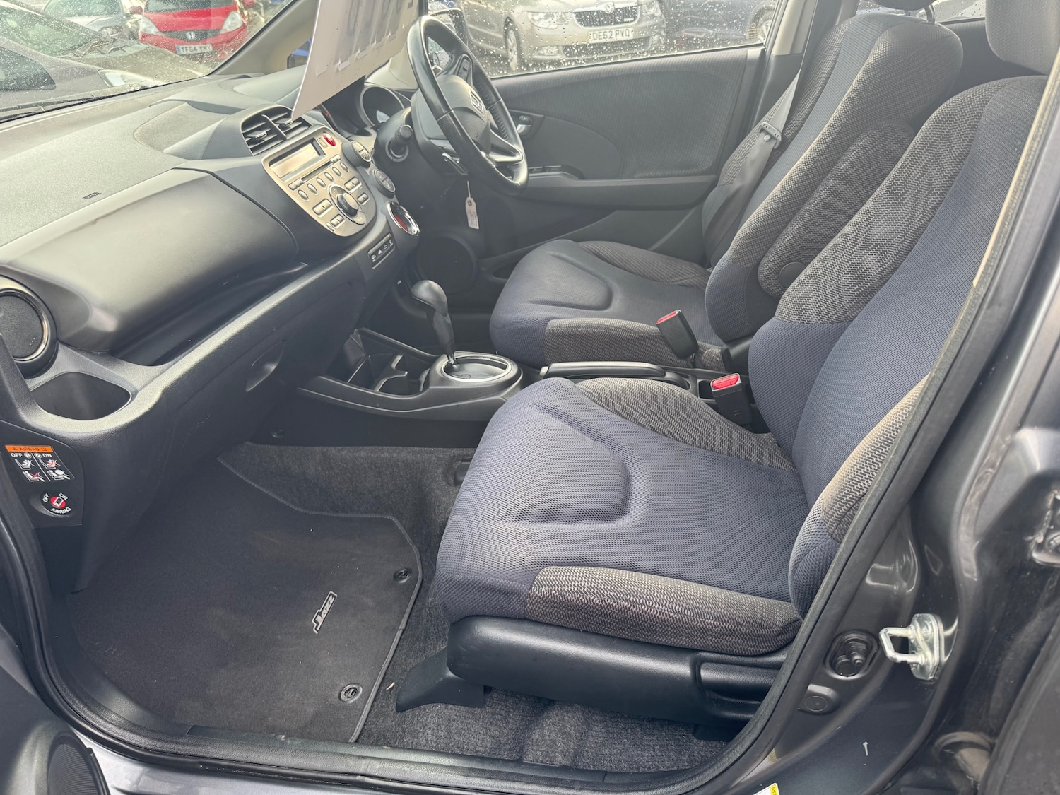 Used Honda Jazz 2013 for sale - 77319960: Photo 8