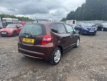 Used Honda Jazz 2011 for sale - 79451543: Photo