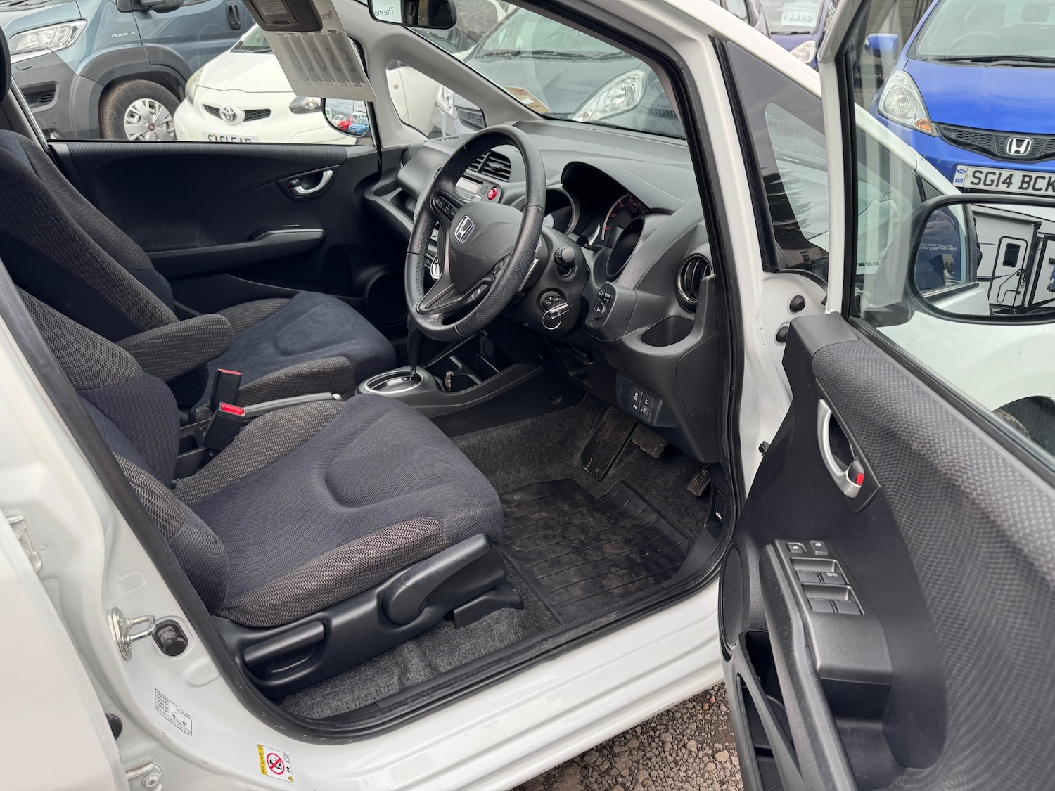 Used Honda Jazz 2014 for sale - 78028792: Photo 10