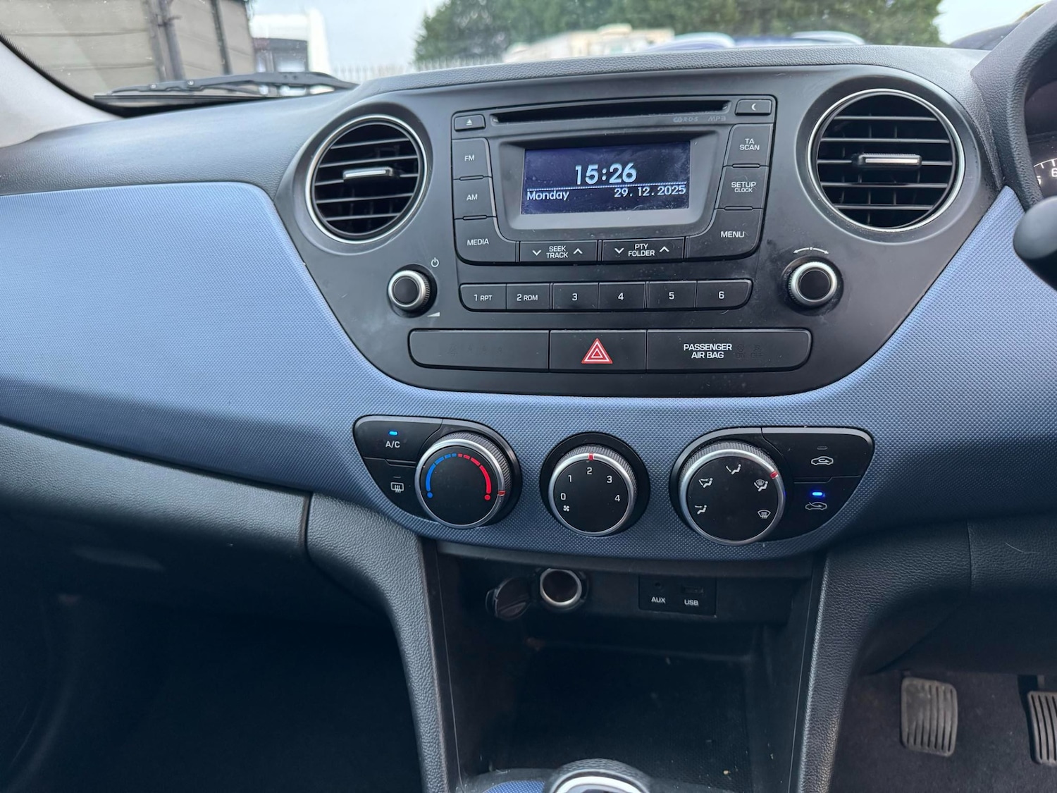 Used Hyundai i10 2015 for sale - 77065845: Photo 13