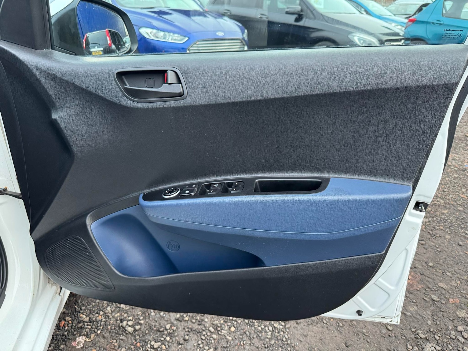 Used Hyundai i10 2015 for sale - 77065845: Photo 14