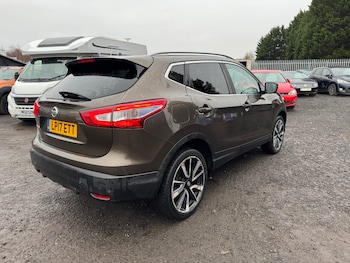 Used Nissan Qashqai 2017 for sale - 77644080: Photo