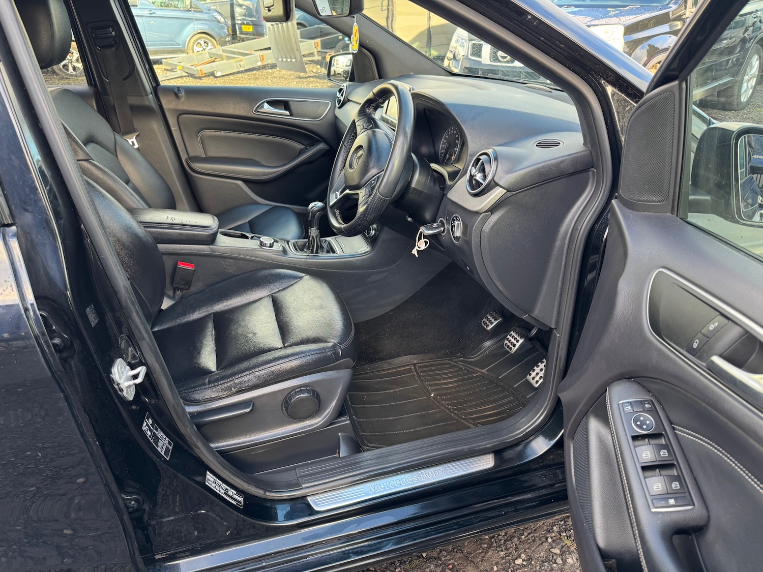 Used Mercedes-Benz B Class 2014 for sale - 77644076: Photo 9