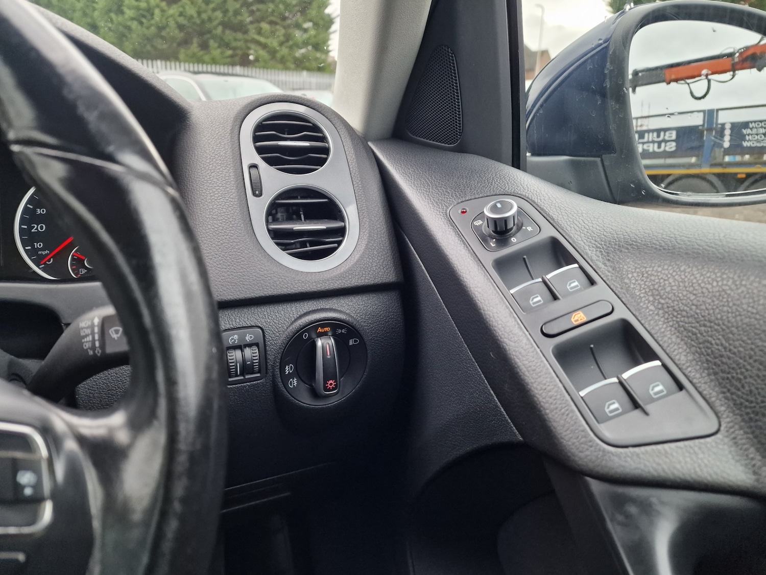 Used Volkswagen Tiguan 2015 for sale - 76820989: Photo 16