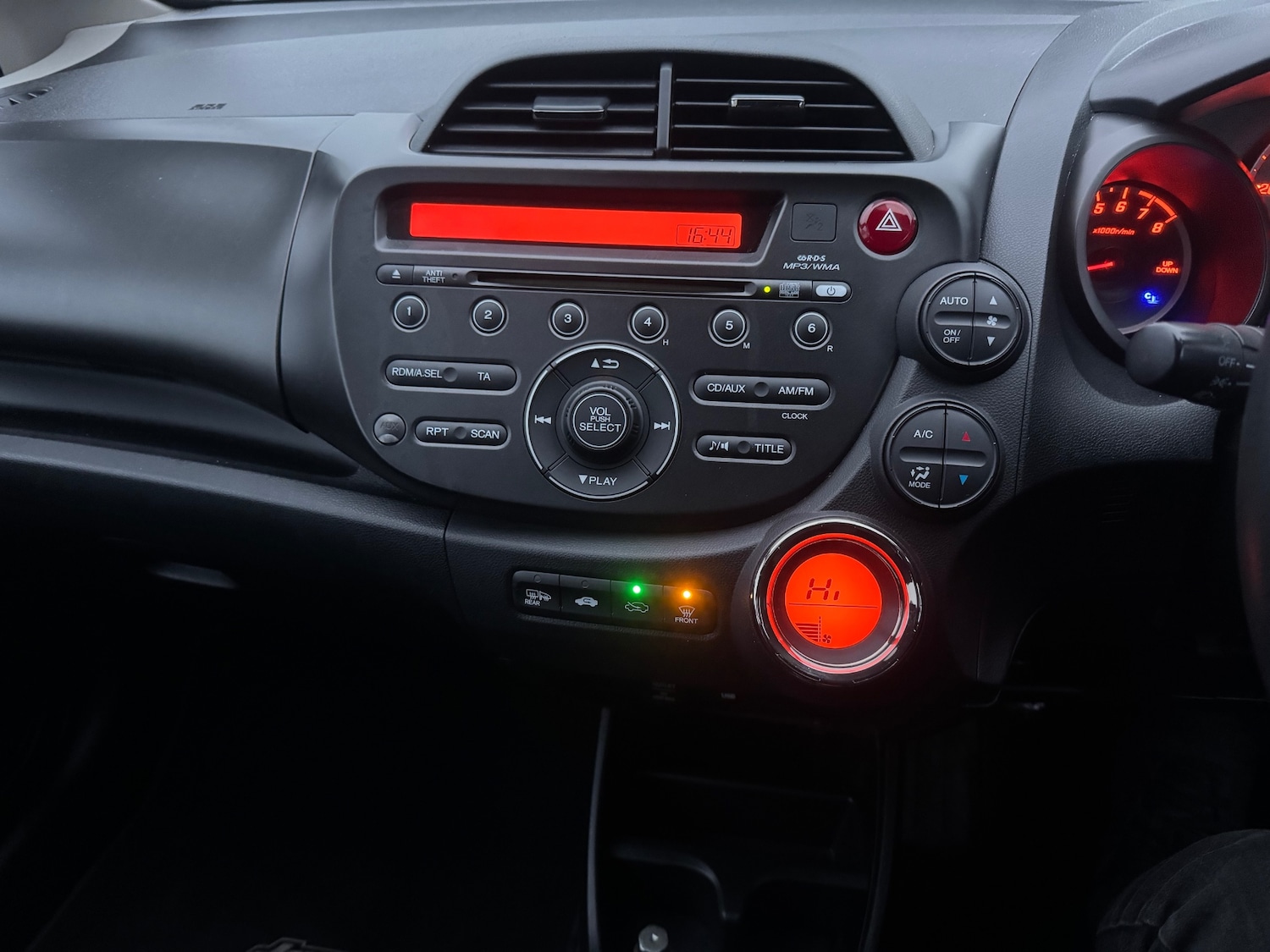 Used Honda Jazz 2011 for sale - 77124034: Photo 17