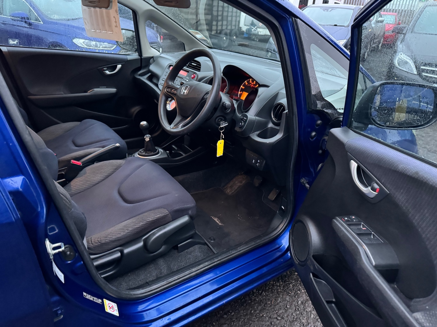 Used Honda Jazz 2011 for sale - 77124034: Photo 9