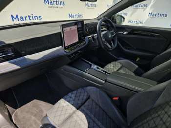 Used Volkswagen Passat 2024 for sale - 71411102: Photo