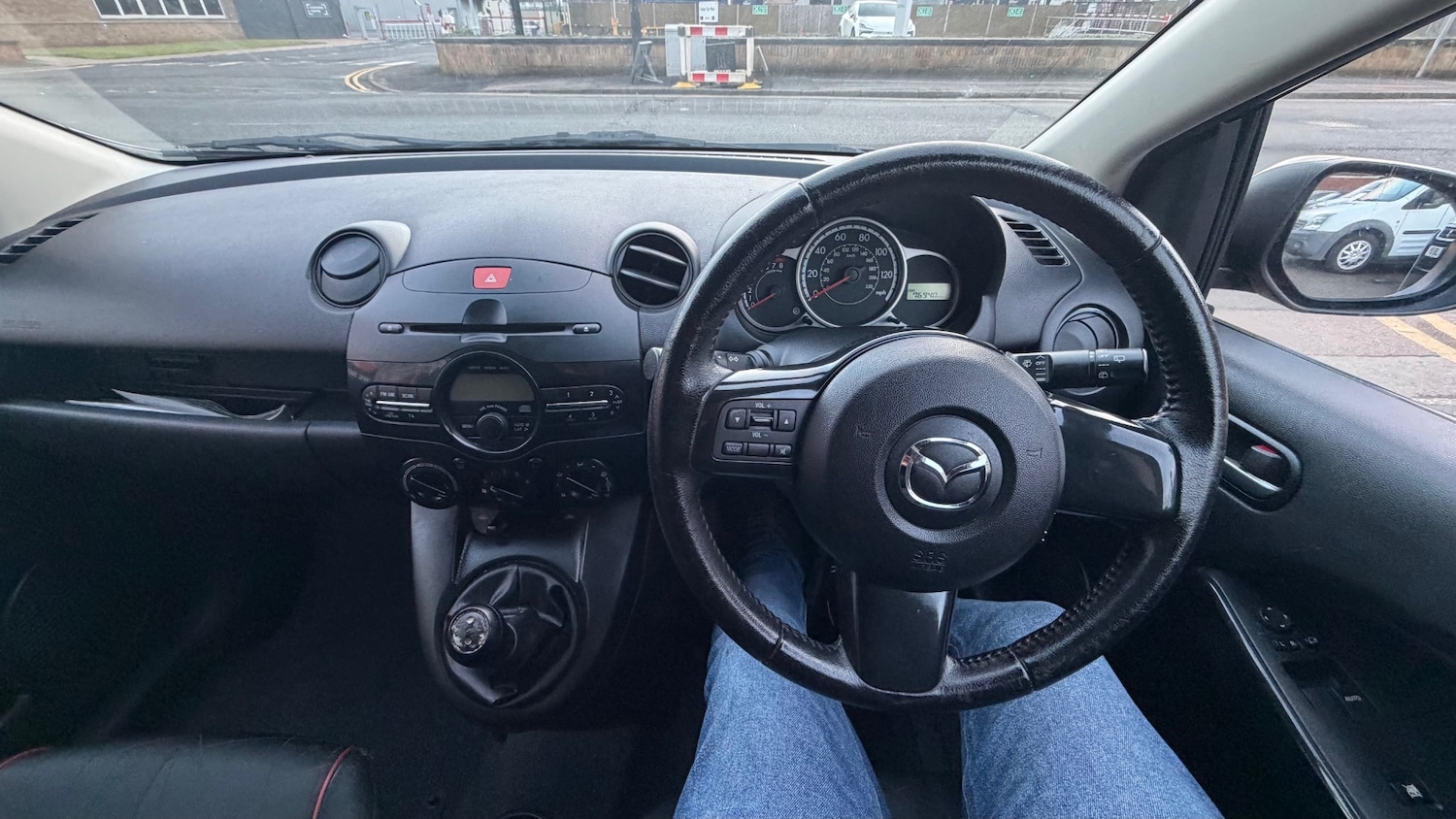 Used Mazda Mazda2 2015 for sale - 77171153: Photo 7