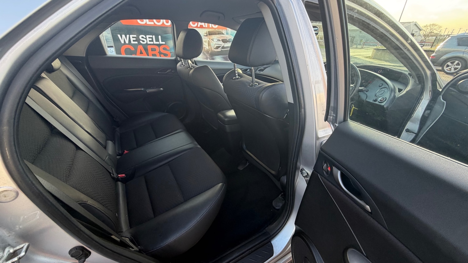 Used Honda Civic 2010 for sale - 76892243: Photo 5