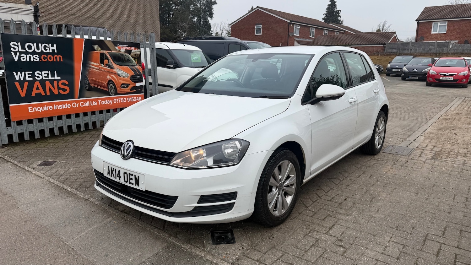 Used Volkswagen Golf 2014 for sale - 77743006: Photo 2