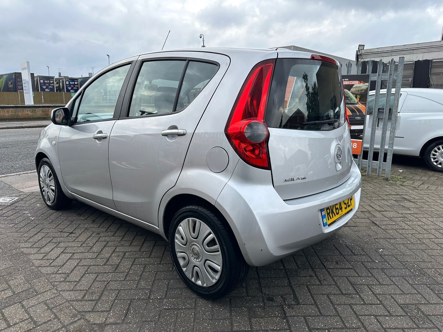 Used Vauxhall Agila 2014 for sale - 77319365: Photo 3