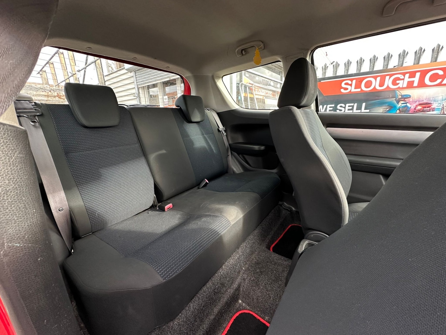 Used Suzuki Swift 2011 for sale - 77261272: Photo 5