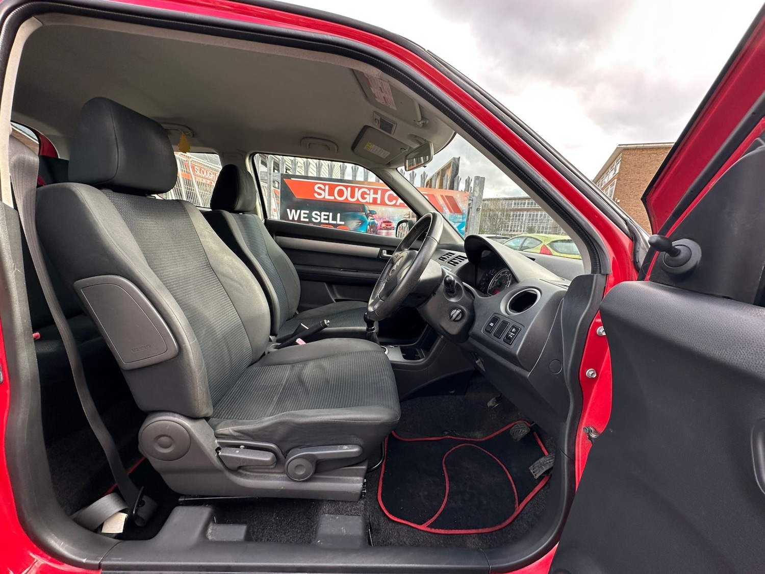 Used Suzuki Swift 2011 for sale - 77261272: Photo 6