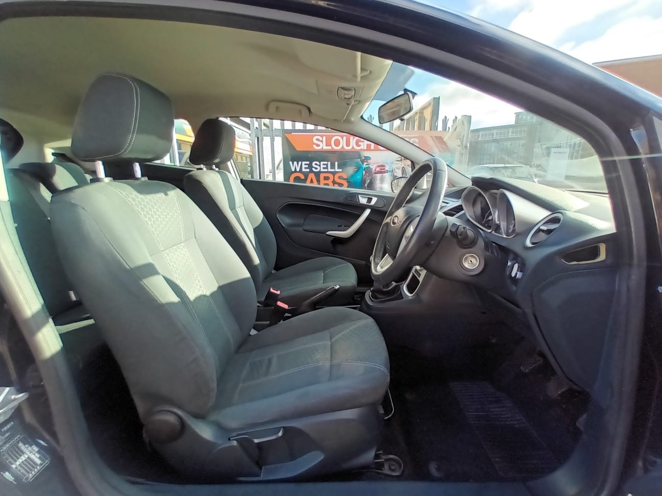 Used Ford Fiesta 2012 for sale - 76693892: Photo 6