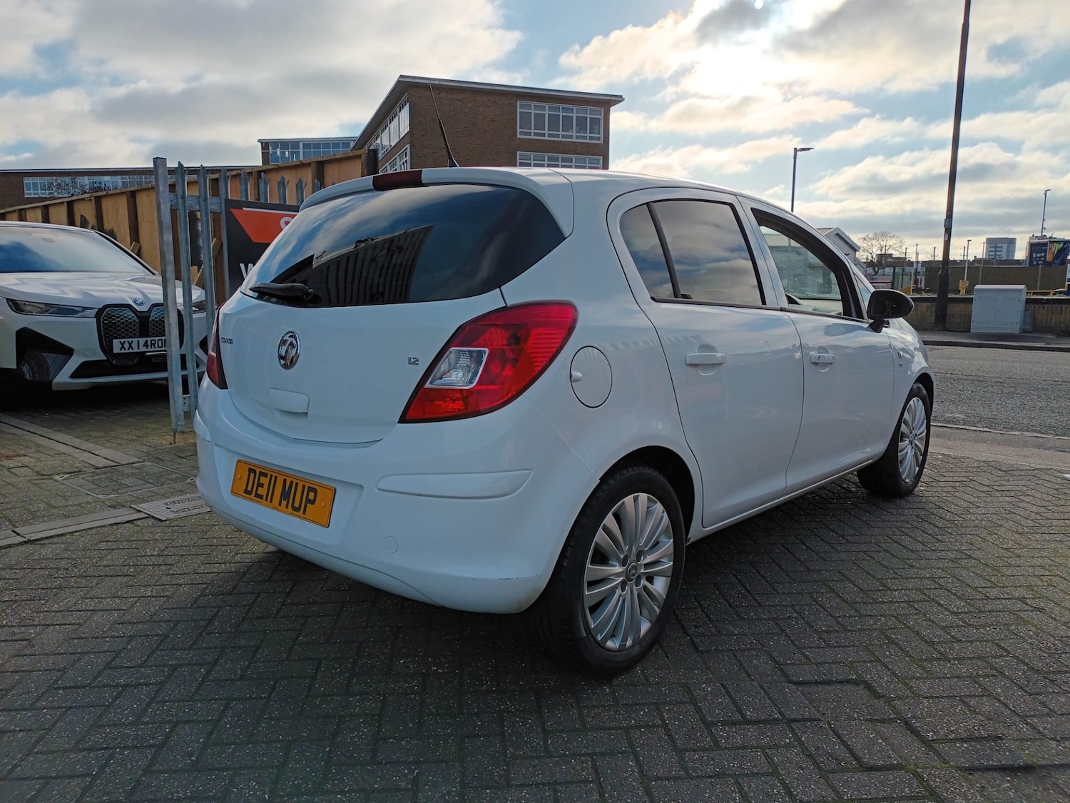 Used Vauxhall Corsa 2011 for sale - 76693298: Photo 4