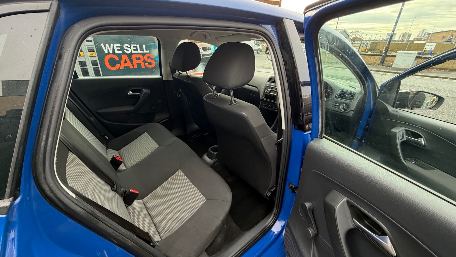 Used Volkswagen Polo 2011 for sale - 76560097: Photo 5