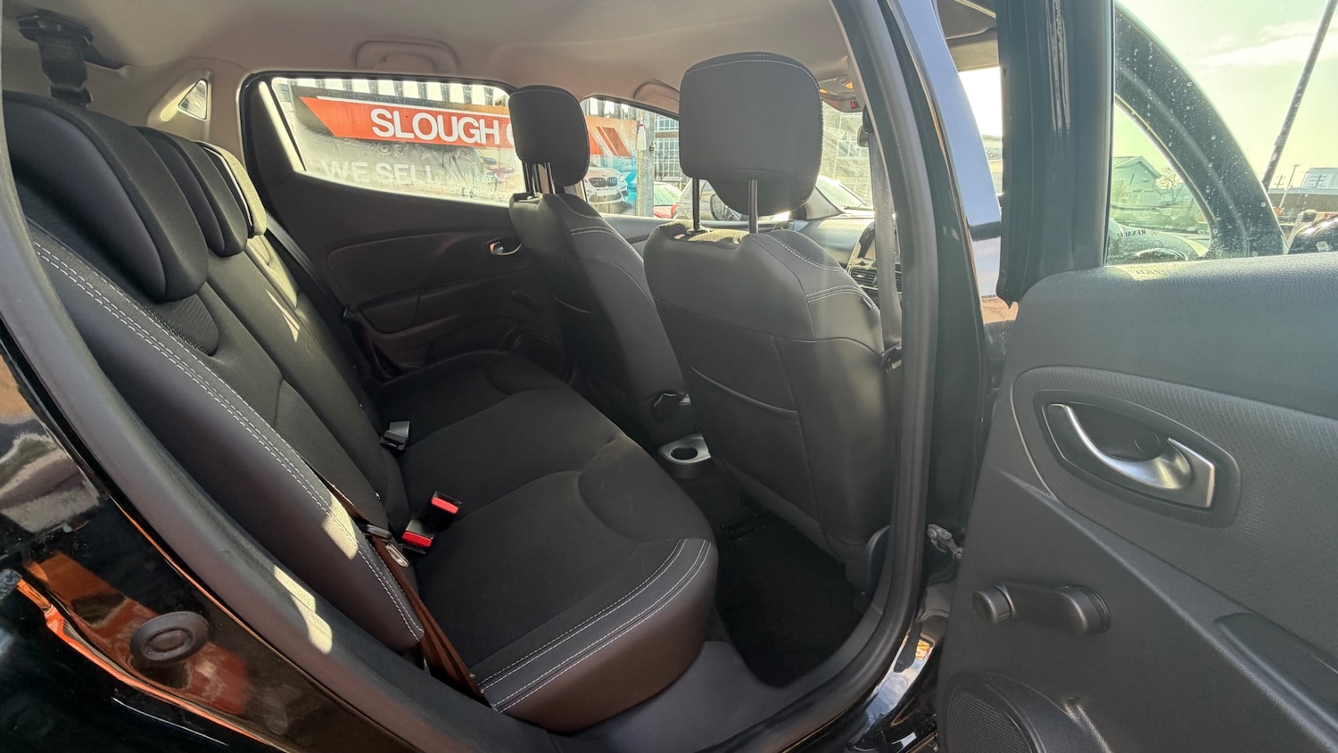 Used Renault Clio 2017 for sale - 77350775: Photo 5